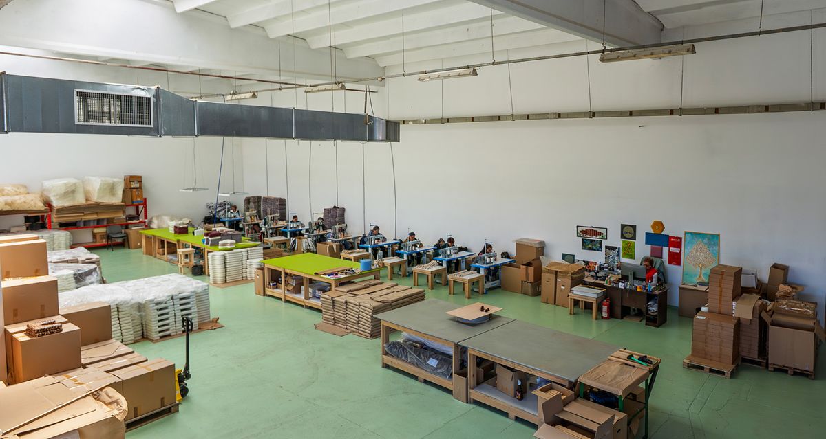 Linia de tapițerie și cusături de la SARAL